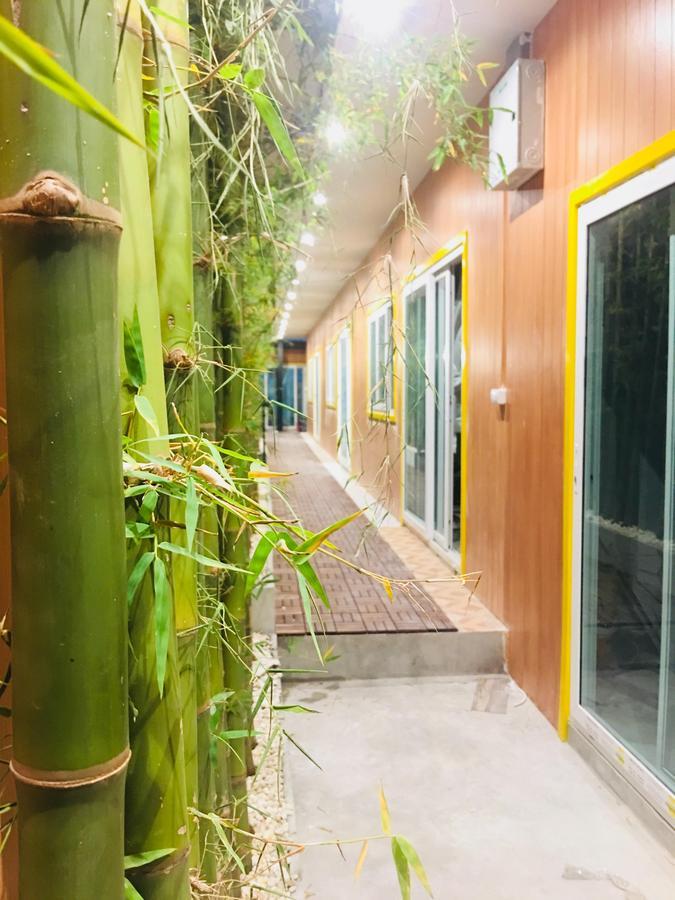 Resort M - Mrt Huai Khwang Bangkok Exterior foto