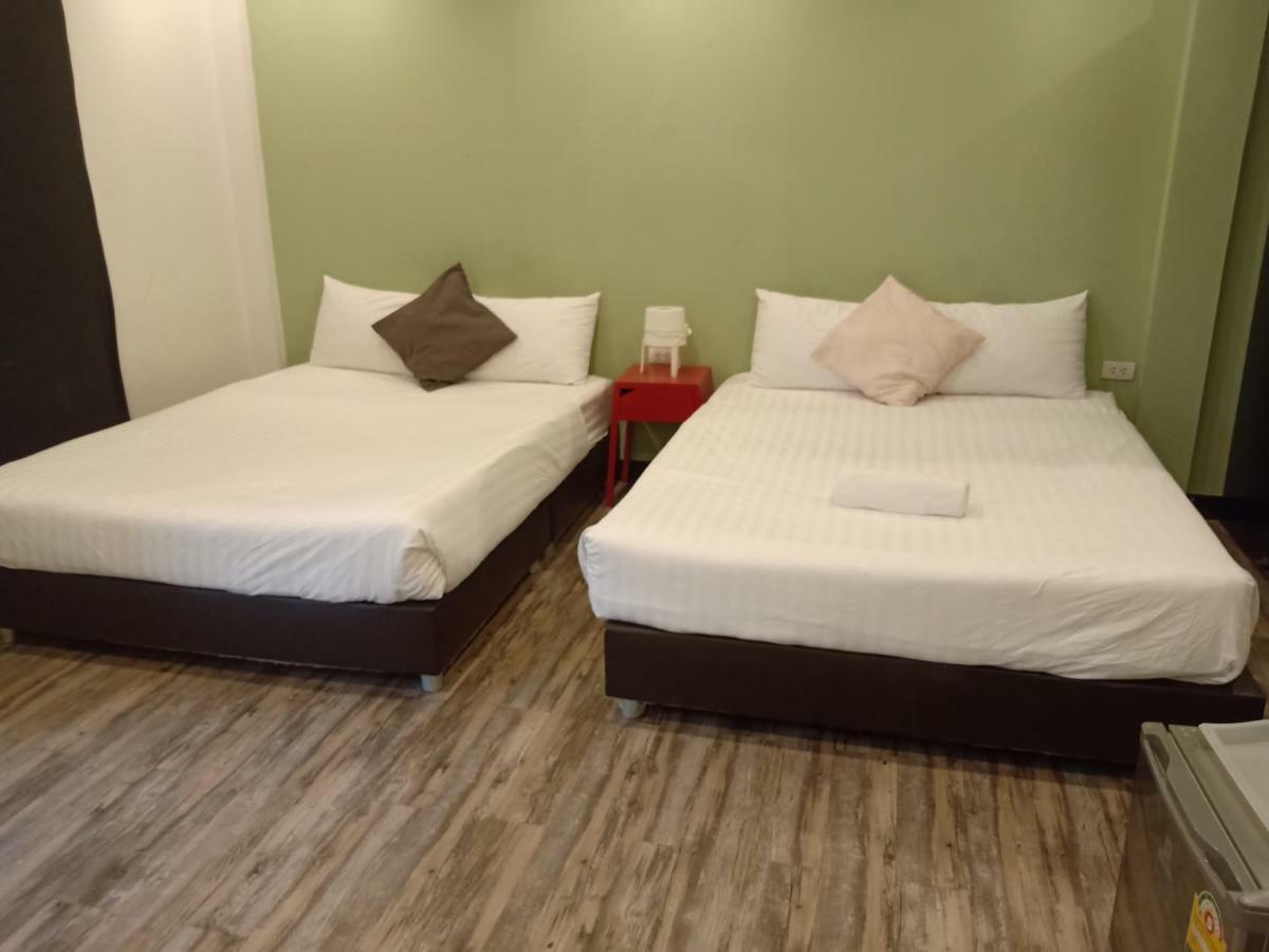 Resort M - Mrt Huai Khwang Bangkok Exterior foto