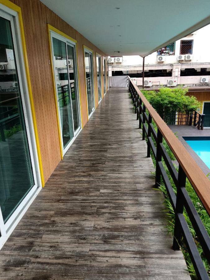 Resort M - Mrt Huai Khwang Bangkok Exterior foto